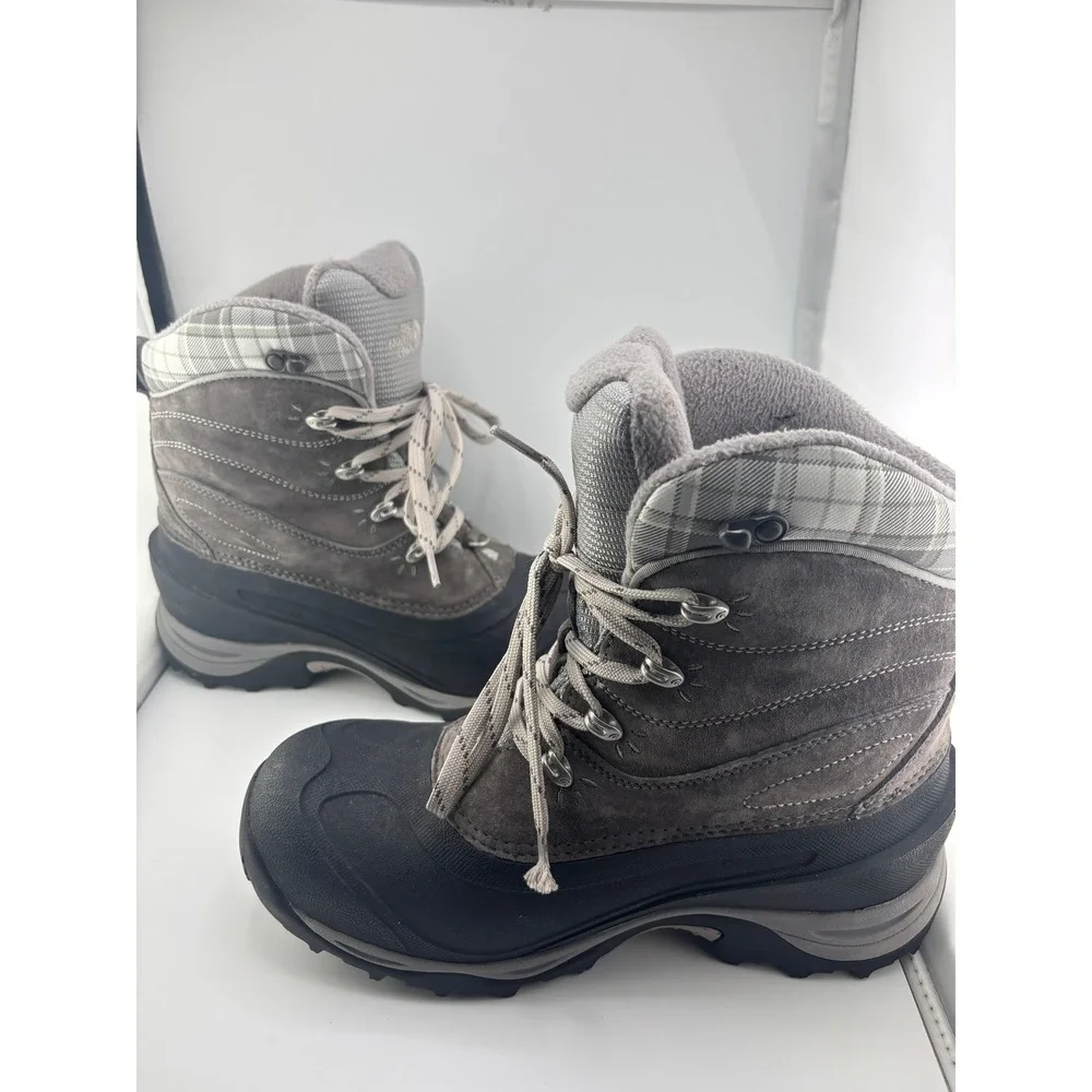The North Face Chilkat Waterproof Primaloft Snow Boots Gray Plaid Womens 9